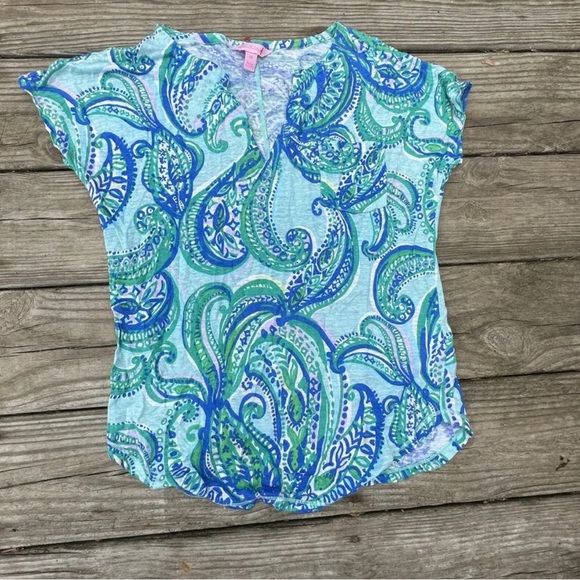 Lilly Pulitzer Women’s Size XS Blue Green Paisley V-neck Pocket Linen T-shirt - Picture 1 of 6